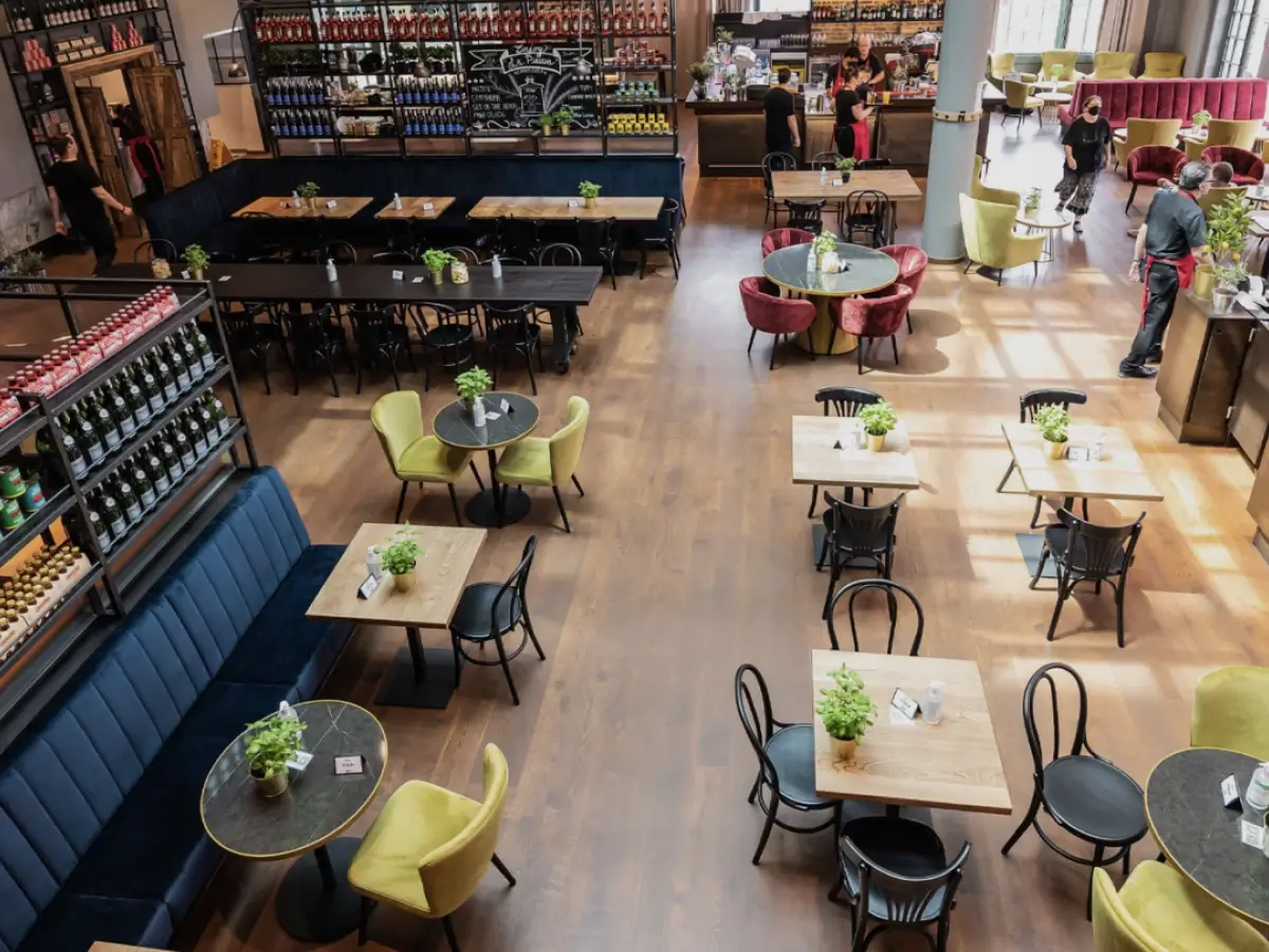 Innenansicht der Location La Piazza